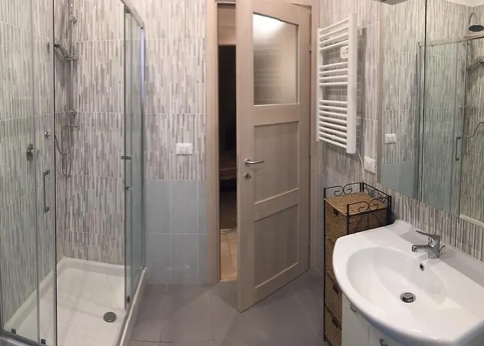 洛伦佐马格尼科公寓 *